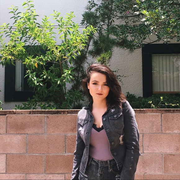 Distressed grey jean jacket - Picture 1 of 2